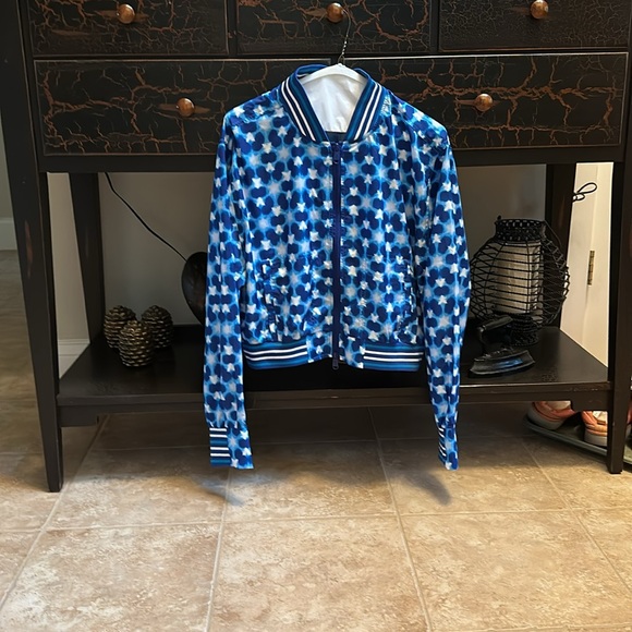 FREE PEOPLE MOVEMENT Top Seed Printed Tennis Activewear Jacket Blue Combo - Picture 15 of 16